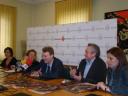 imatge de la roda de premsa amb l’alcalde