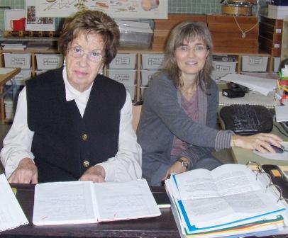 La Pepita Andreu i la Mari Vallès treballant