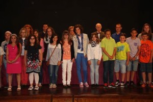 Imatge final amb tots els alumnes premiats