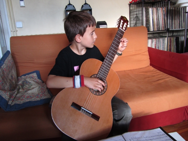small_ramon-guitarra-003