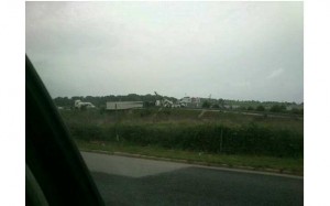 Al fons de la imatge es veu el camió 