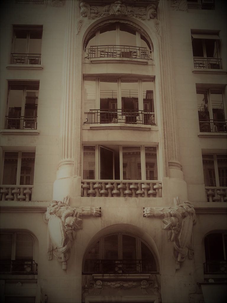 Laietana Office sèpia-burlesque