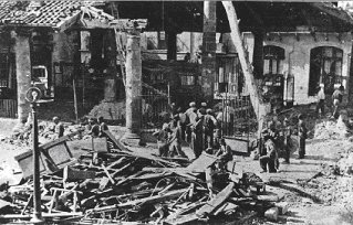 foto de la Porxada bombardejada