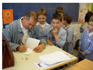 El Ricardo Alcántara ens va signar els nostres llibres!
