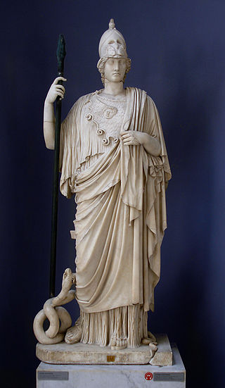 Escultura escolpida en marbre, de la dea Atena
