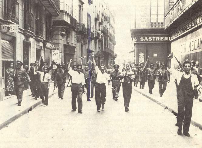 19julio1936carabinerosymilicianosenbarcelona.jpg