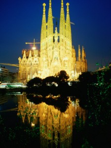 sagradafamilia-a-la-nit