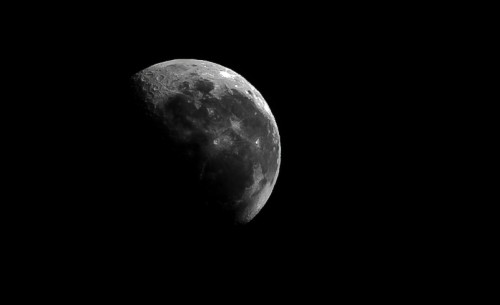moon_RGB_VNG-2