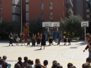 L'agrupació de batucada de Salou ens va posar el ritme al cos!