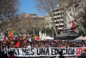 04/01/2015 Manifestación de la Sepc contra el 3+2. El Sindicat d'Estudiants dels Països Catalans (SEPC) ha convocado para este jueves una jornada de huelga en las universidades catalanas para pedir la rebaja del 30% de las tasas universitarias y la equiparación de los precios de los grados con los másters. CATALUÑA ESPAÑA EUROPA BARCELONA SOCIEDAD
