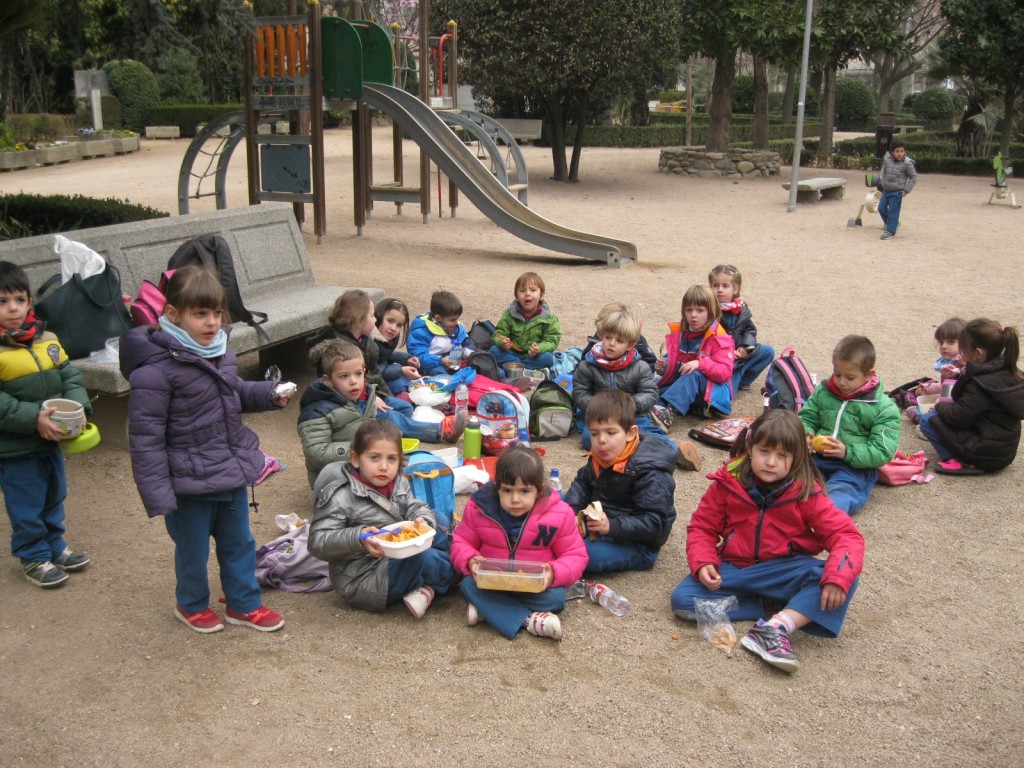 sortida teatre i biblioteca Salt 02182016_0004