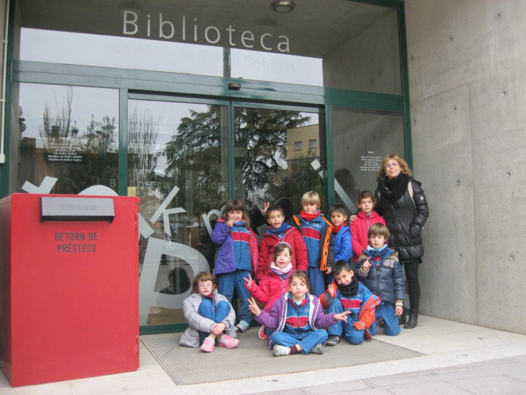 sortida teatre i biblioteca Salt 02182016_0060