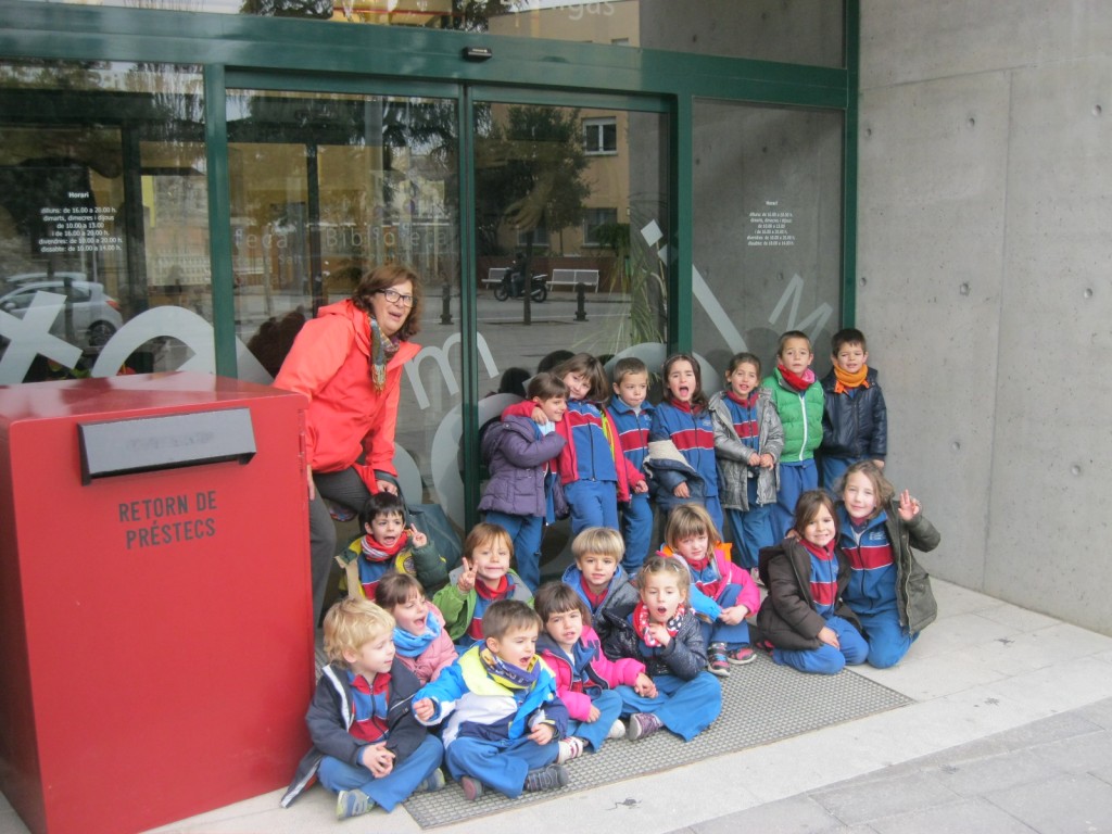 sortida teatre i biblioteca Salt 02182016_0064