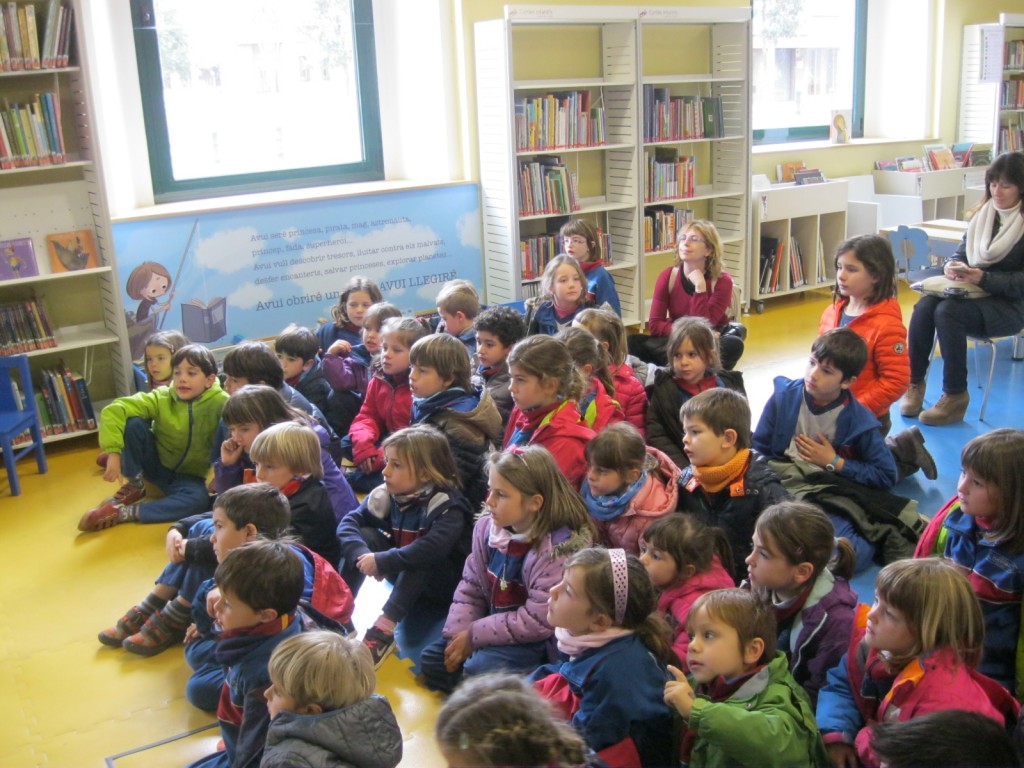 sortida teatre i biblioteca Salt 02182016_0100