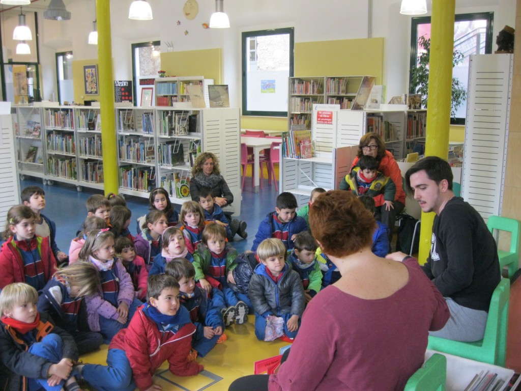 sortida teatre i biblioteca Salt 02182016_0103