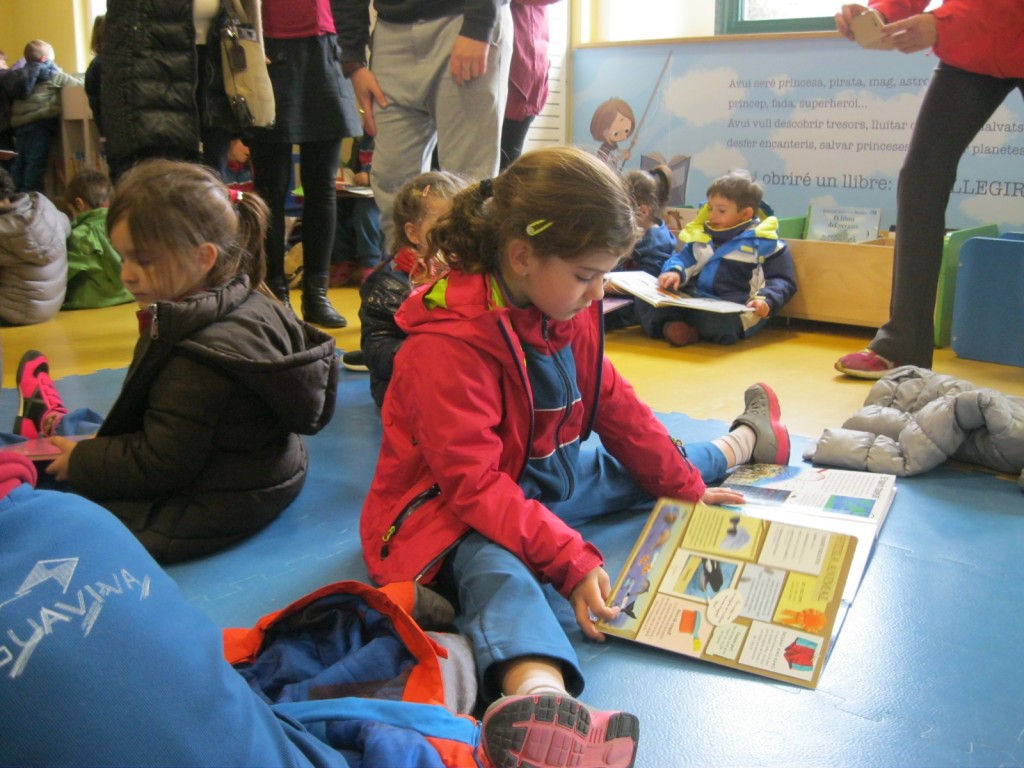 sortida teatre i biblioteca Salt 02182016_0111