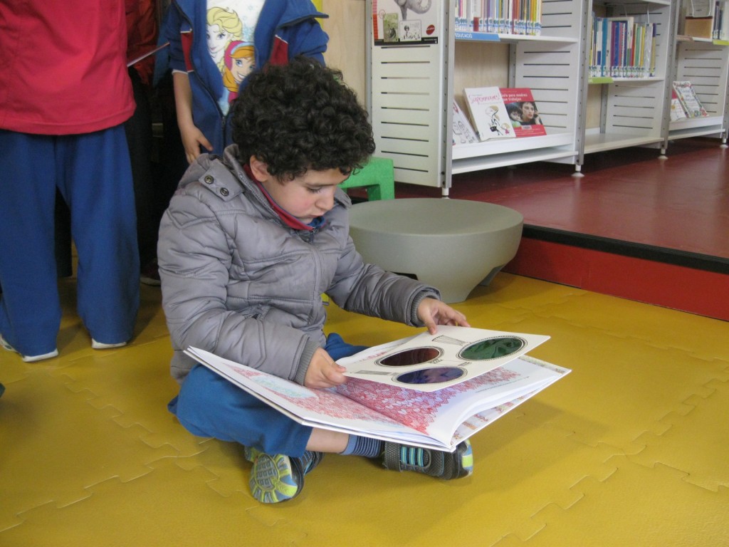 sortida teatre i biblioteca Salt 02182016_0122