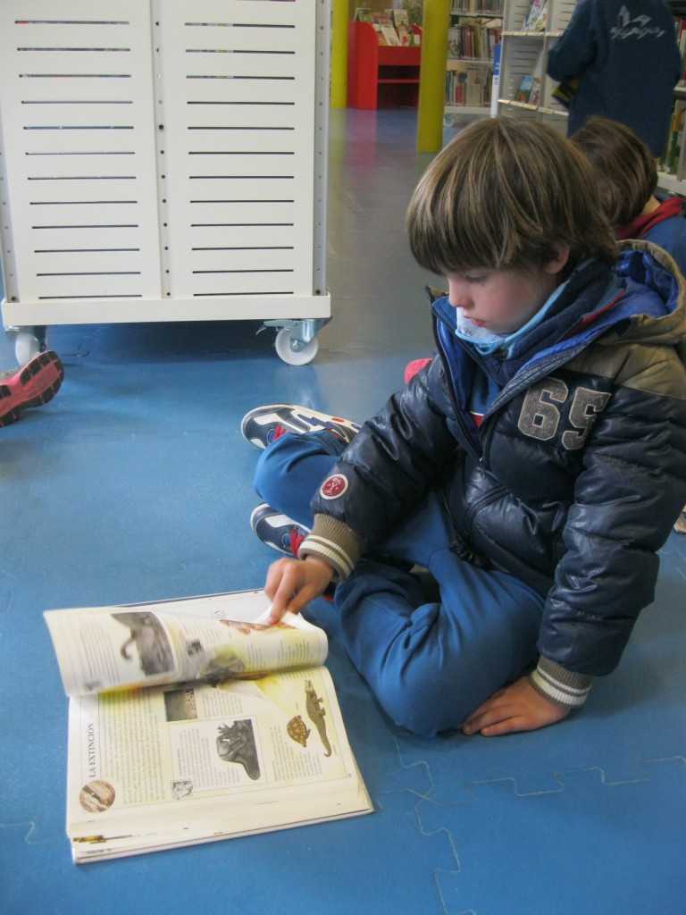 sortida teatre i biblioteca Salt 02182016_0124