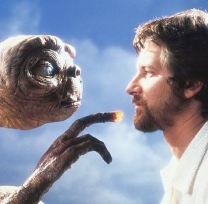 steven_spielberg_et_go_home1-300x294