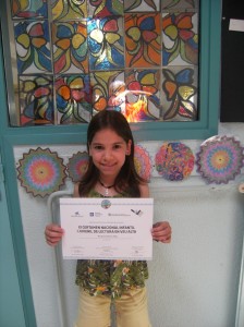 La Martina amb el seu diploma del certamen