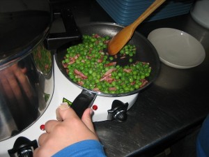 ----faves a la menta i pèsols amb bacon 027