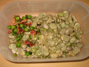 ----faves a la menta i pèsols amb bacon 037