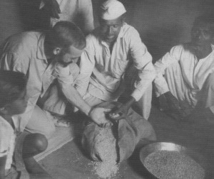 vicenc-obre-els-graners