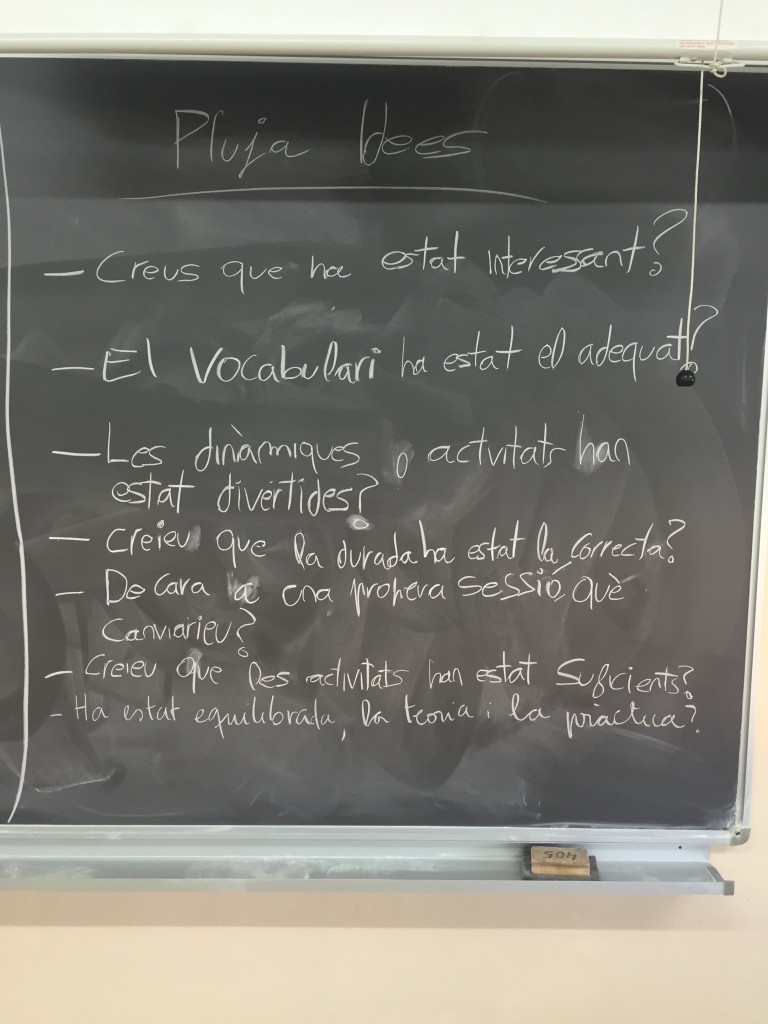 Pluja d'idees abans de fer el qüestionari online