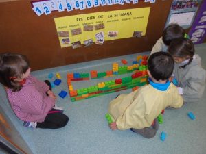 Construïm amb peces