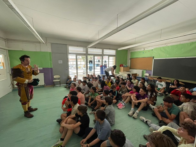 d97cbf09-1eb6-43e8-b611-2bb8962a4137