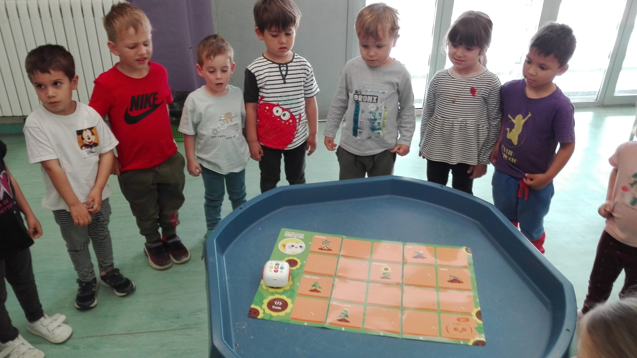 e6706224-d9a4-4f0f-8585-a66299e60ec0