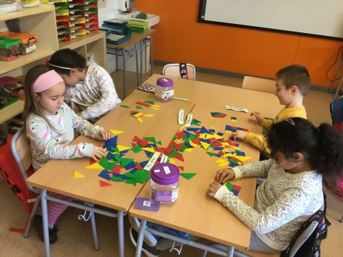Treballem les formes geomètriques amb el tàngram