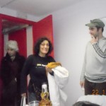Marta kaj Anna eniras la klason
