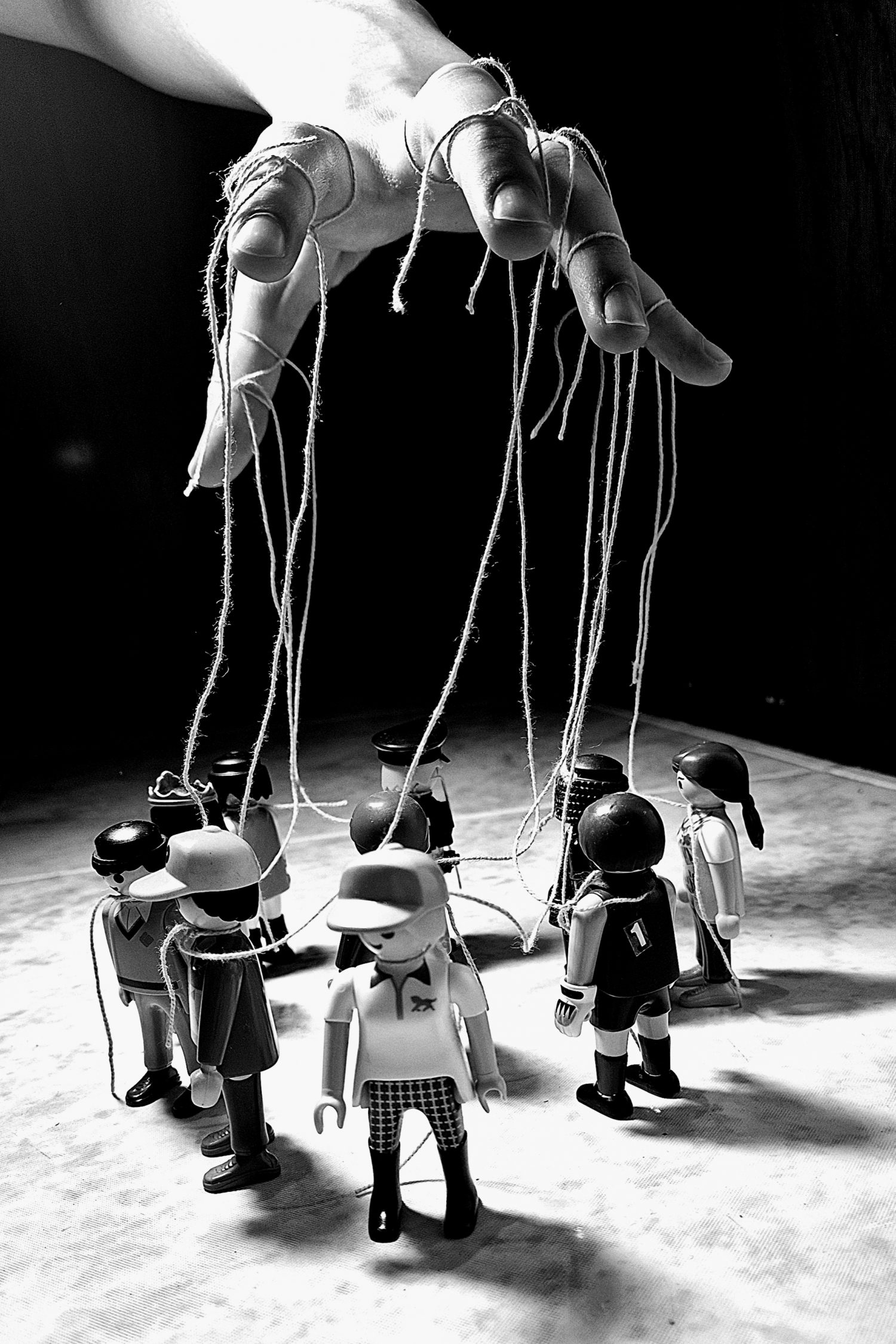 Nonna Pedemonte Puig B1A_Els humans som lliures o som esclaus de la societat_