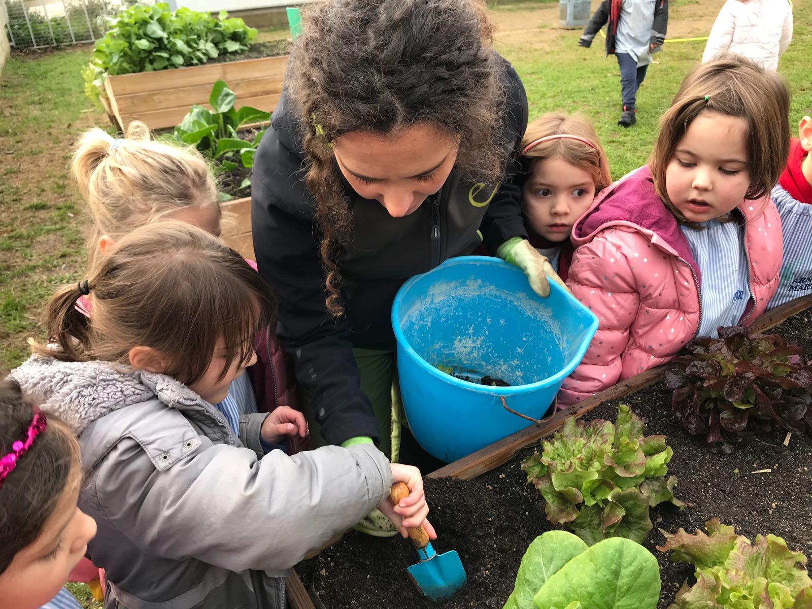 fe9b83fa-d052-435e-b842-64747d50509e