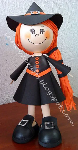 Biblioteca > "LA BRUIXA DE LA CATEDRAL", 4.596 Contes!