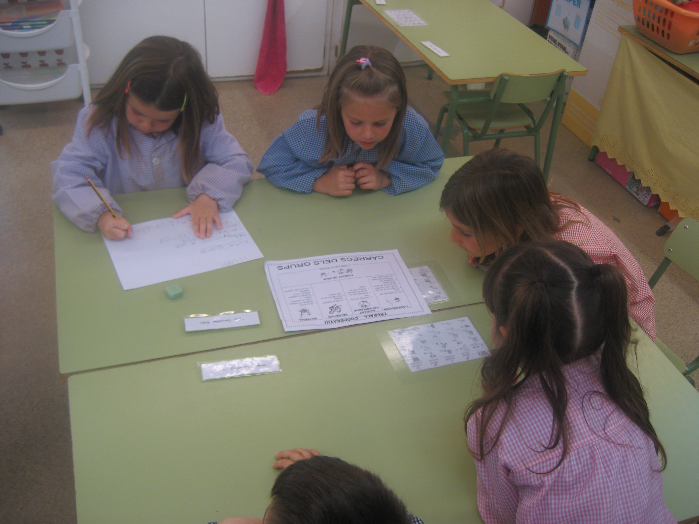 treball cooperatiu flors de primavera (5)