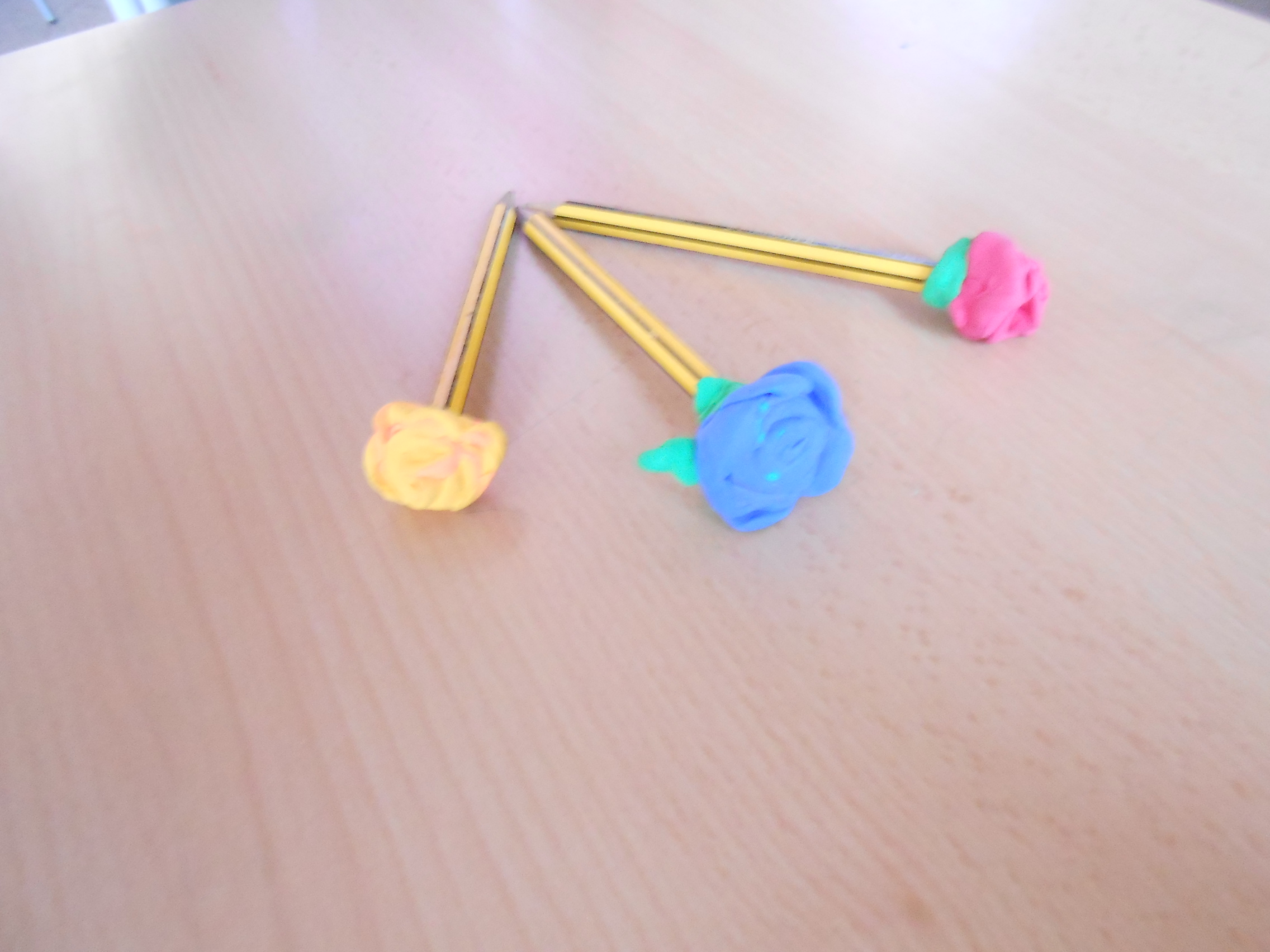 DECORACIÓ LLAPIS DE FLORS