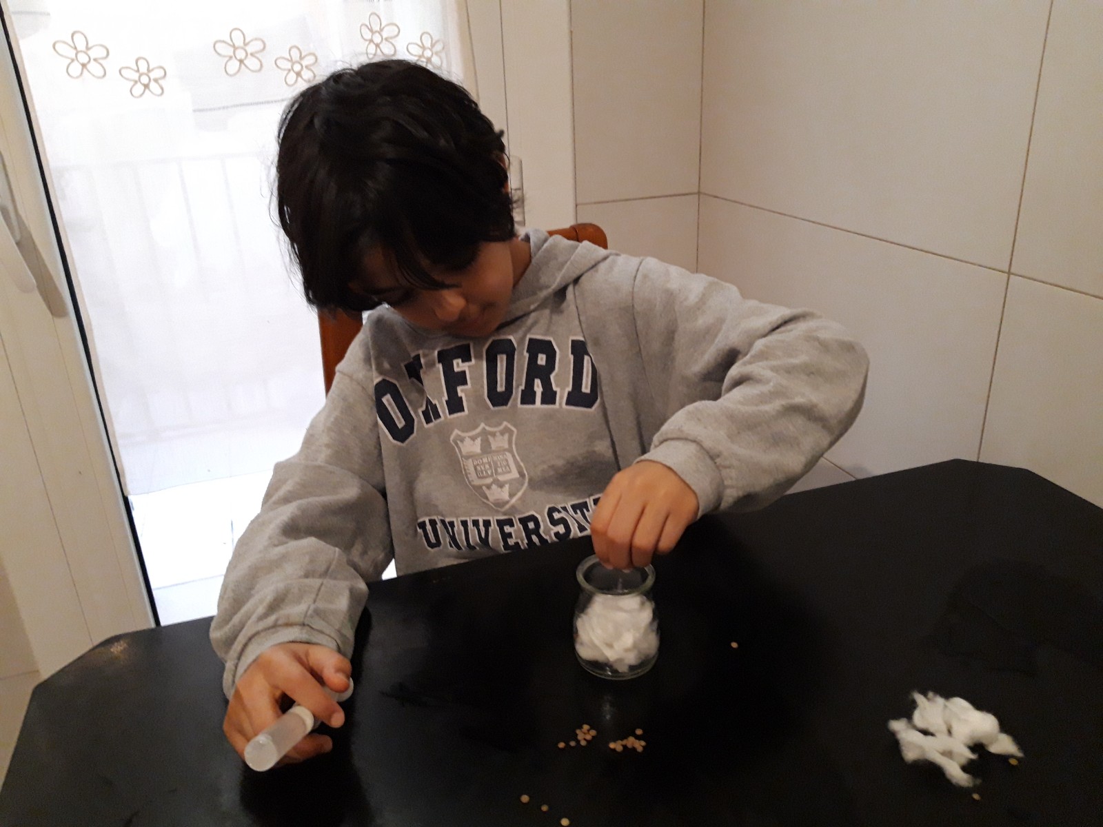 Ayman 4t A sembrant llenties (1)
