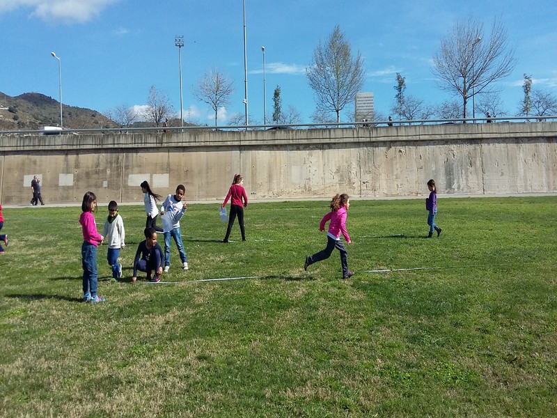 Cada grup pren mesures